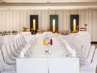 Holland House Hotel Cardiff By Sunday - pet friendly