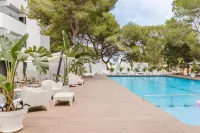 Apartamentos Es Pujols - Emar Hotels - Condos