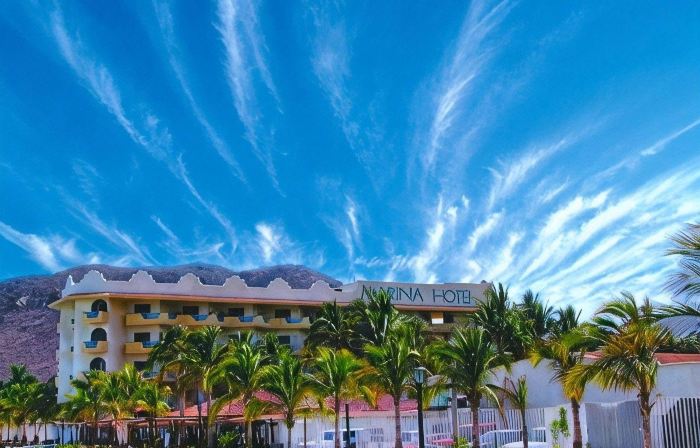 The Westmarine Waterfront Hotel