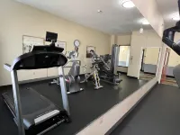 Best Western Plus Bass Hotel  Suites - Gym