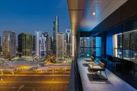 Millennium Place Marina - Romantic