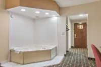 Econo Lodge Inn & Suites Marietta Hotels in Marietta