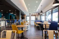 Kyriad Niort - Espace Mendes-France - breakfast