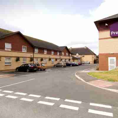 Premier Inn Barnstaple Hotel Exterior