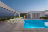 DoubleTree by Hilton Jaipur Amer - Kolam Infiniti