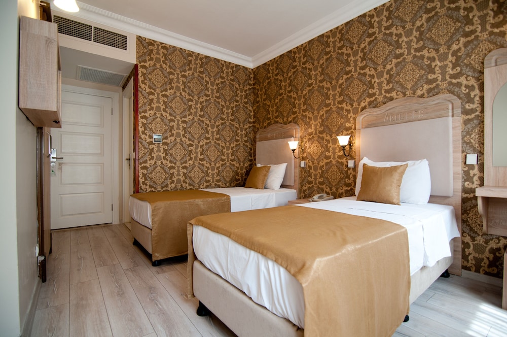 Artefes Hotel Old City & Spa