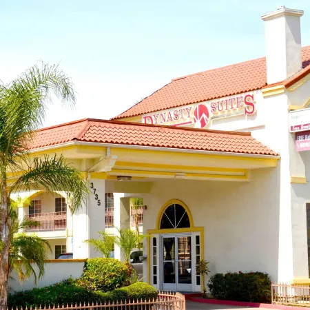 Dynasty Suites Hotel