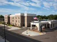 Hampton Inn Burlington Hotels in Racine County