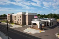Hampton Inn Burlington فنادق في Lyons