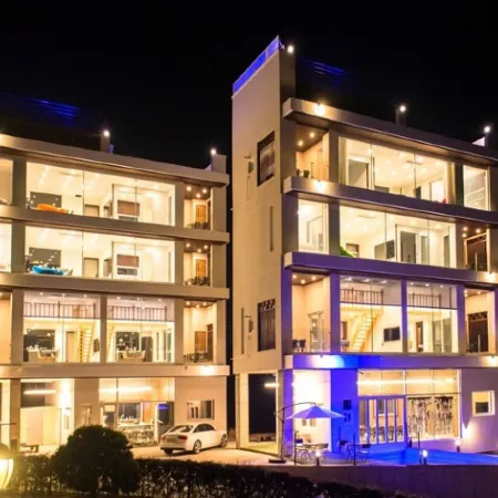 Busan Merbelle Pool Villa Отели рядом с достопримечательностью «Пляж Имранг»
