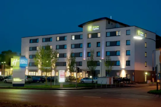 Holiday Inn Express COLOGNE - MUELHEIM by IHG