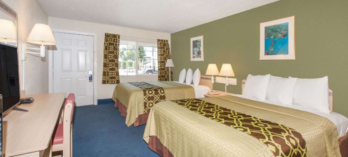 Travelodge by Wyndham Los Banos CA Hotels in Merced County