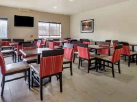 Comfort Inn & Suites Hotels in Mesa County