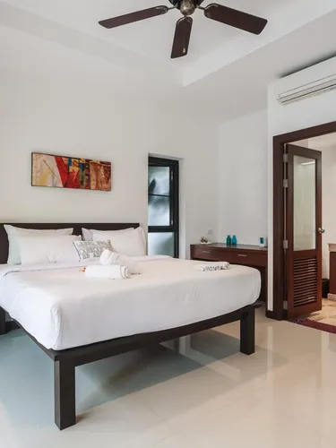 รูปภาพของFrangipani large pool villa - garden, BBQ & maid