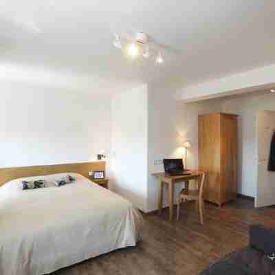 Logis Hotel Le Nouvel Rooms