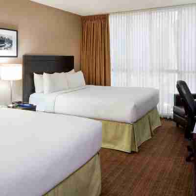 Delta Hotels Calgary Airport in-Terminal Rooms