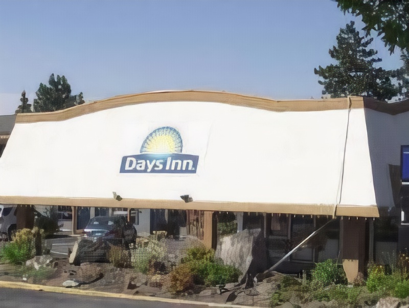 Days Inn by Wyndham Bend