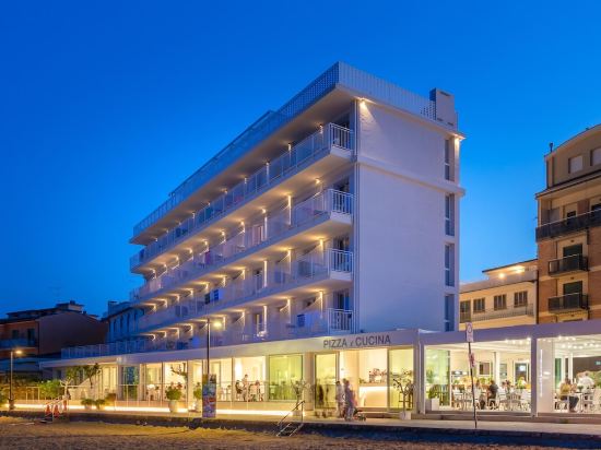 Hotels Near Intesa Sanpaolo In Caorle - 2022 Hotels | Trip.com