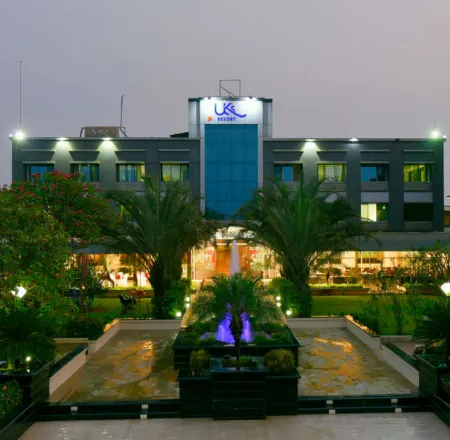 UKs Resort Khopoli Отели в г. Джамбарунг