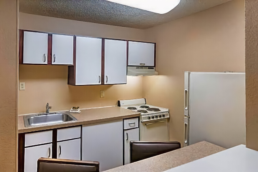 Extended Stay America Suites - Tulsa - Midtown