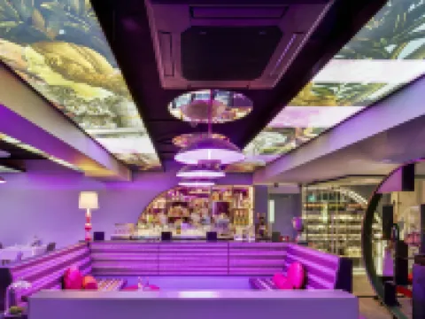 The Metropolitan Spring Hill Hotels in Spring Hill