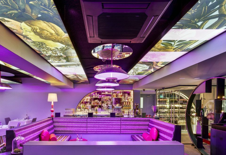 메트로폴리탄 스프링 힐 외관