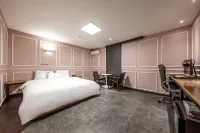 Cheongju Ochang Dot Hotel in zona Aeroporto internazionale Cheongju