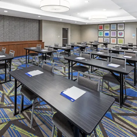 Holiday Inn Express & Suites DENTON - SANGER by IHG