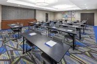 Holiday Inn Express & Suites Denton - Sanger Hotels in Valley View