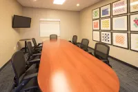 Holiday Inn Express & Suites Grand Blanc Hôtels à : Mundy Township