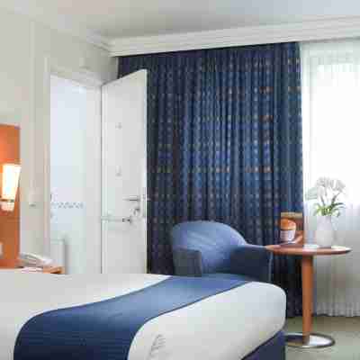 Holiday Inn Guildford Rooms