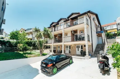 Apartments Belani Hotels near Monument to the Heroes of the Naval Battles in the Adriatic