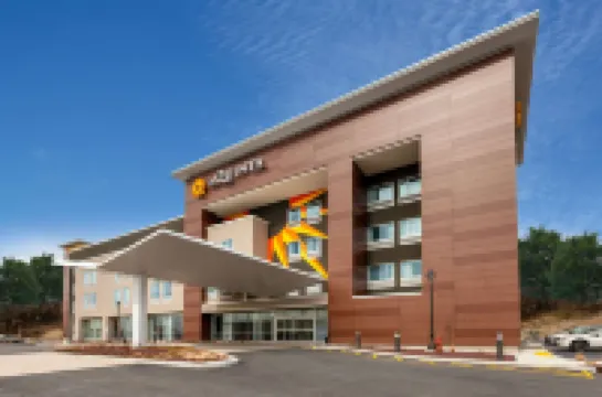 La Quinta Inn & Suites by Wyndham Middletown-Goshen