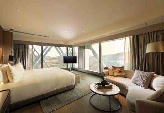 3. 힐튼 포트 모레..