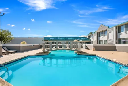 Quality Inn Отели в г. Роско