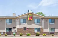 Super 8 by Wyndham Hampton