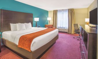 La Quinta Inn & Suites by Wyndham O'Fallon, IL - St. Louis