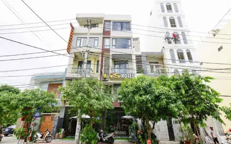 Khách sạn Lis