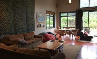 Piha Beachstay Accommodation