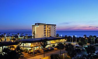 Best Western Cocoa Beach Hotel  Suites