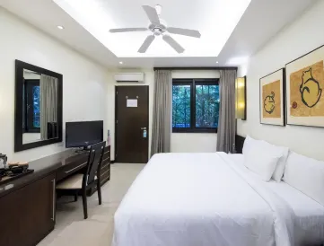 Lokal Phuket "Former K-Hotel"