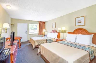 Days Inn by Wyndham Chesapeake Hotels near Canal parking - restroom