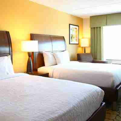 Hilton Garden Inn Olathe Rooms