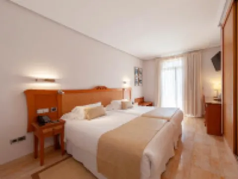 Hotel la Laguna Spa & Golf Hotels in Quesada