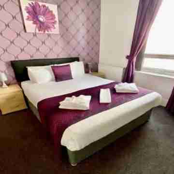 Glass Tower - by Central Beach Leisure Rooms