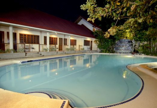 리조트 수영장 풍경