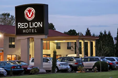 Red Lion Hotel Portland Airport