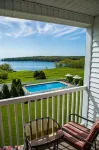 Strawberry Hill Seaside Inn - Ocean View
