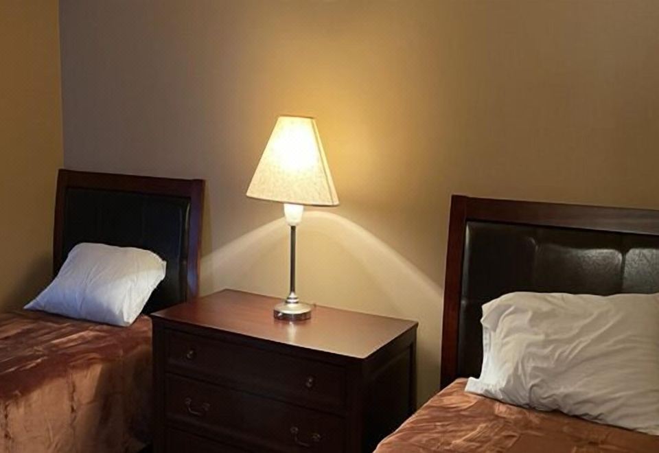 Desert Arms Hotel - Housity