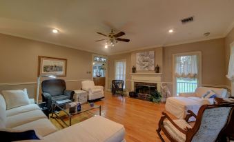 A Chateau on the Bayou Bed & Breakfast - Housity